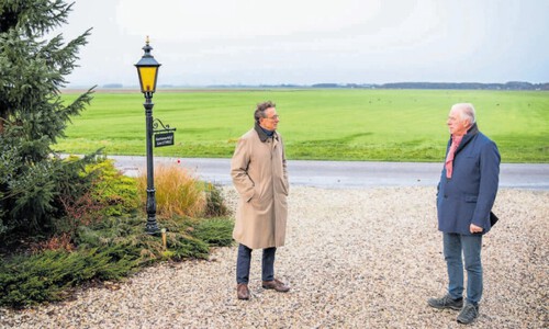 Vandaag in het Dagblad: Westerlee vreest megafabrieken